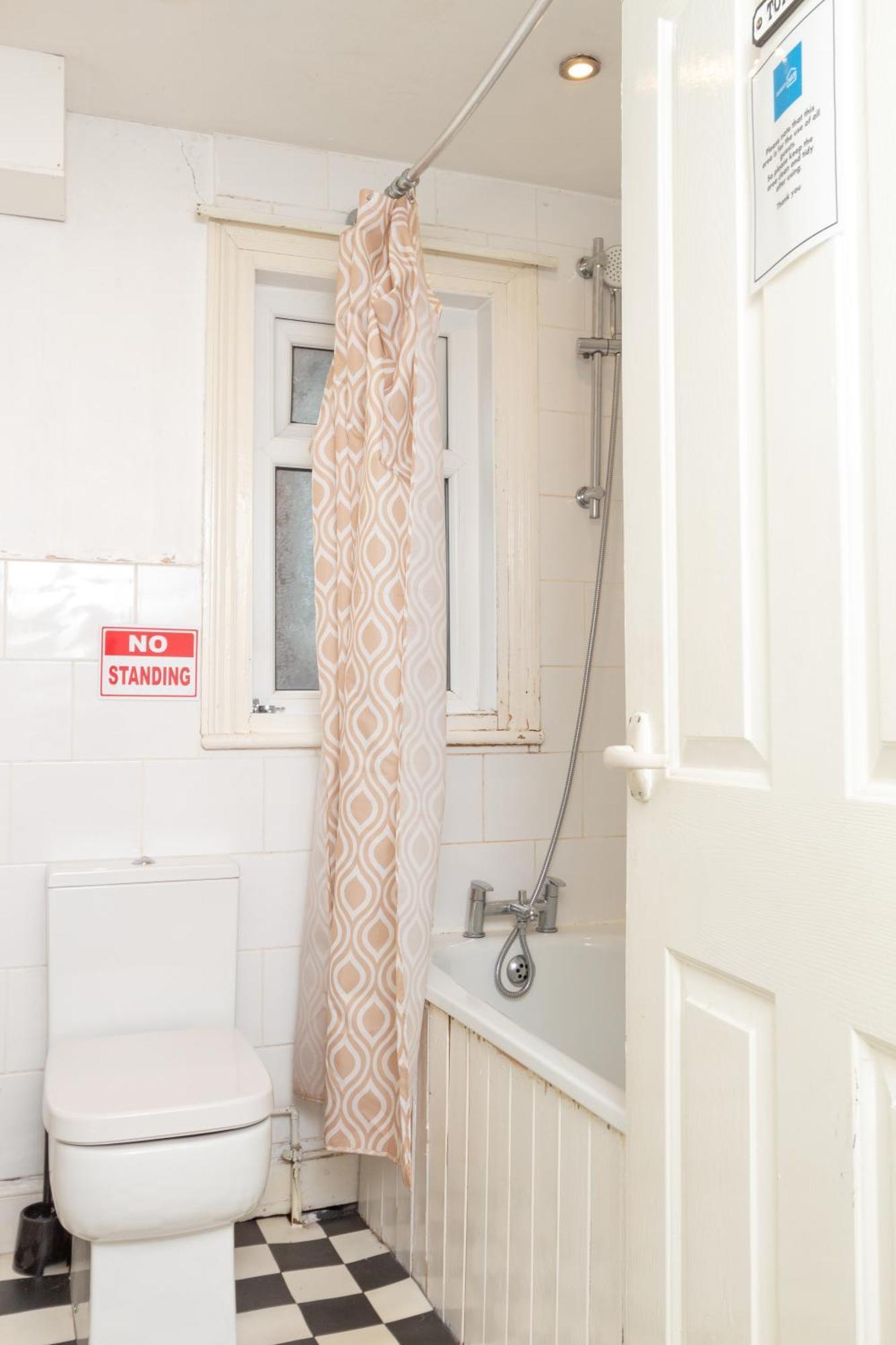 Lovely Private Rooms Near Mcr Centre Манчестер Экстерьер фото