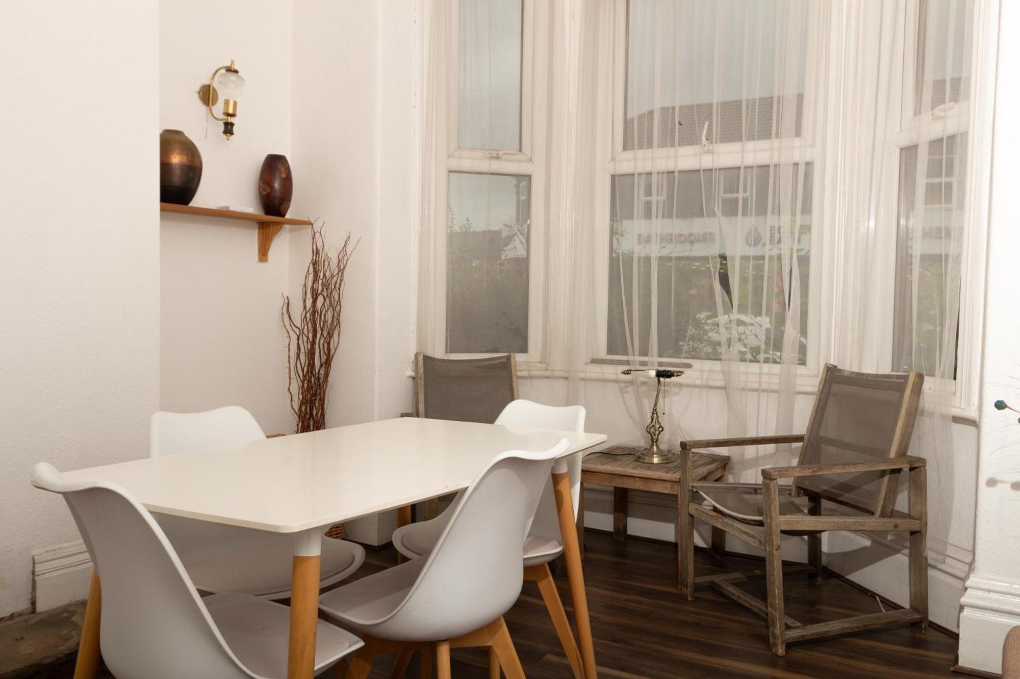 Lovely Private Rooms Near Mcr Centre Манчестер Экстерьер фото